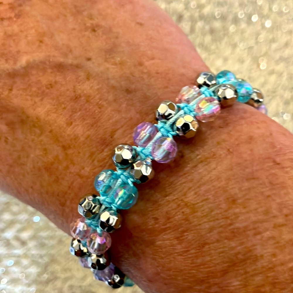 New Super Cute Multicolor Blue Pink Purple Silver Bling Macrame Bracelet - Picture 5 of 6
